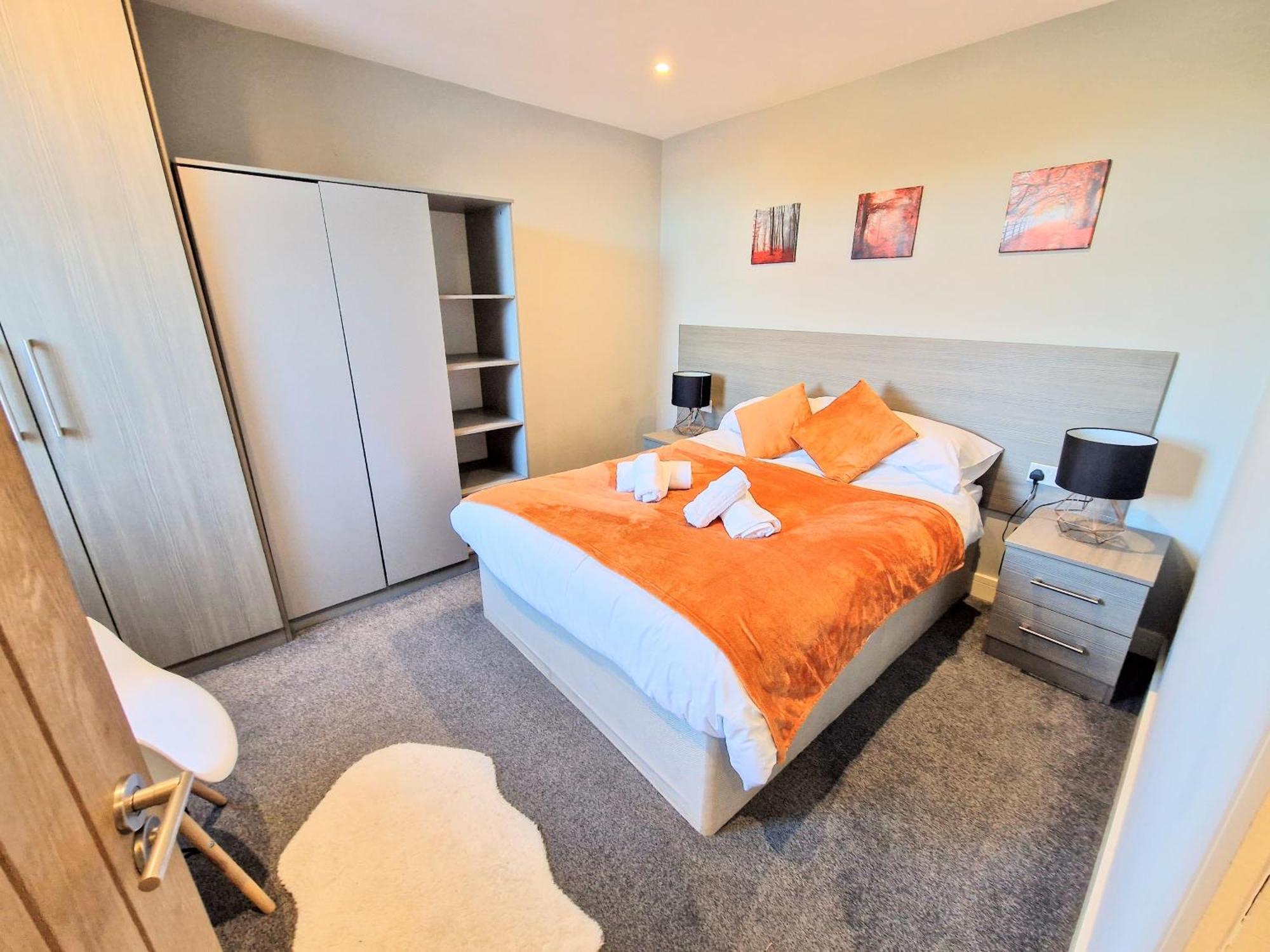 Central Reading Modern 3Br Flat - Walk To Station And High Street Zewnętrze zdjęcie
